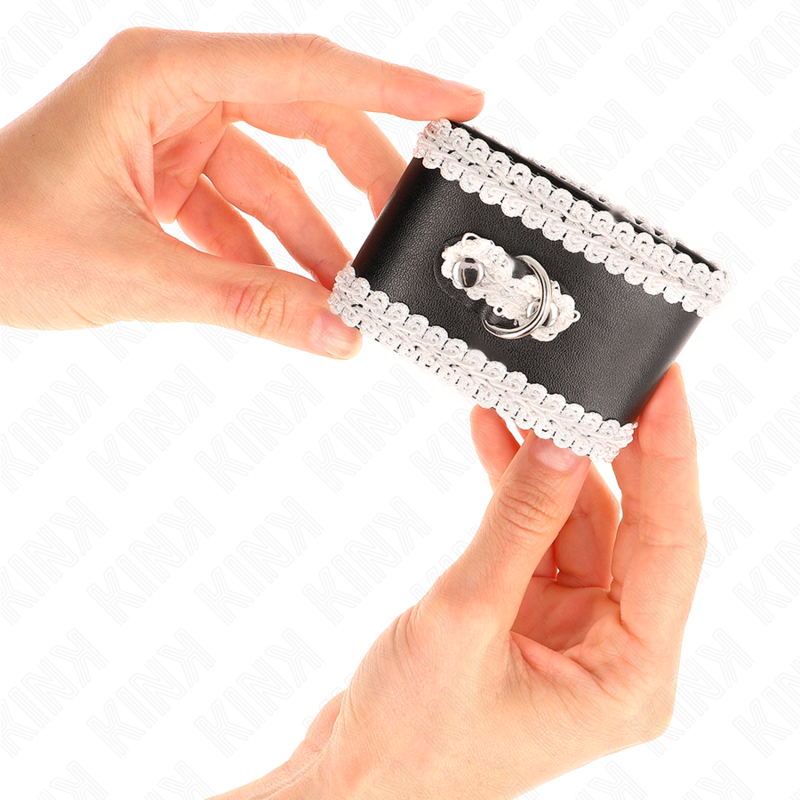 Kink - muñequeras negro con encaje decorativo blanco