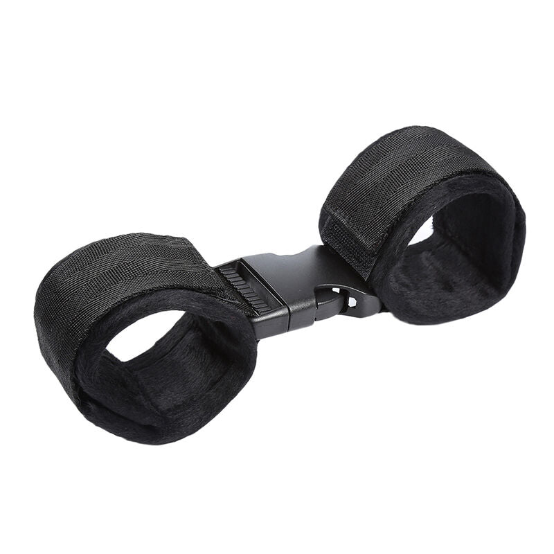 Ohmama fetish - restricciones muñeca con broche